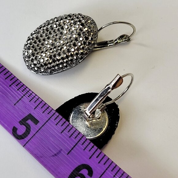 Silver Tone Oval Earrings Light Silver earrings Leverback closure - Picture 6 of 8